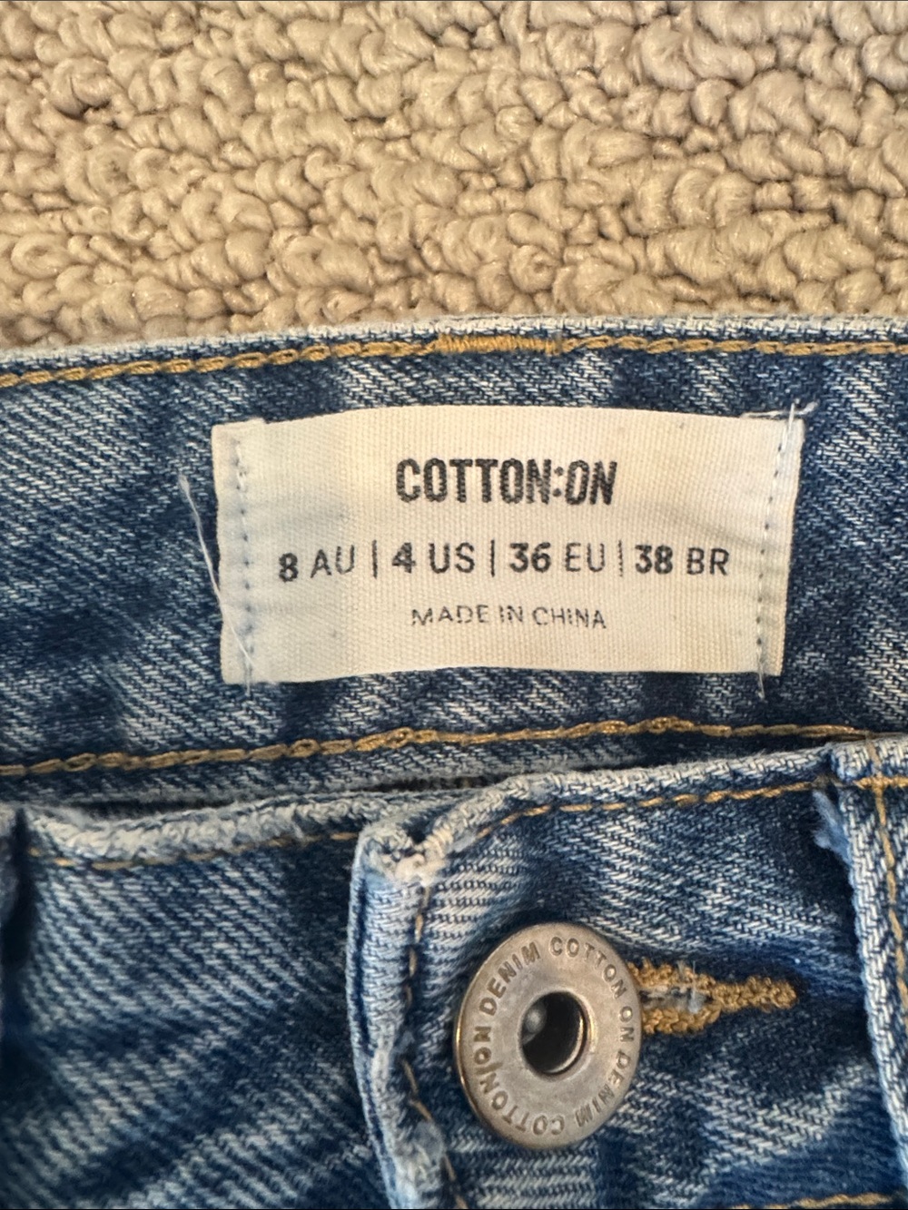 Women's Jeans Bundle - Levi’s, Cotton:On, Hollister, Banana Republic - Picture 6 of 16